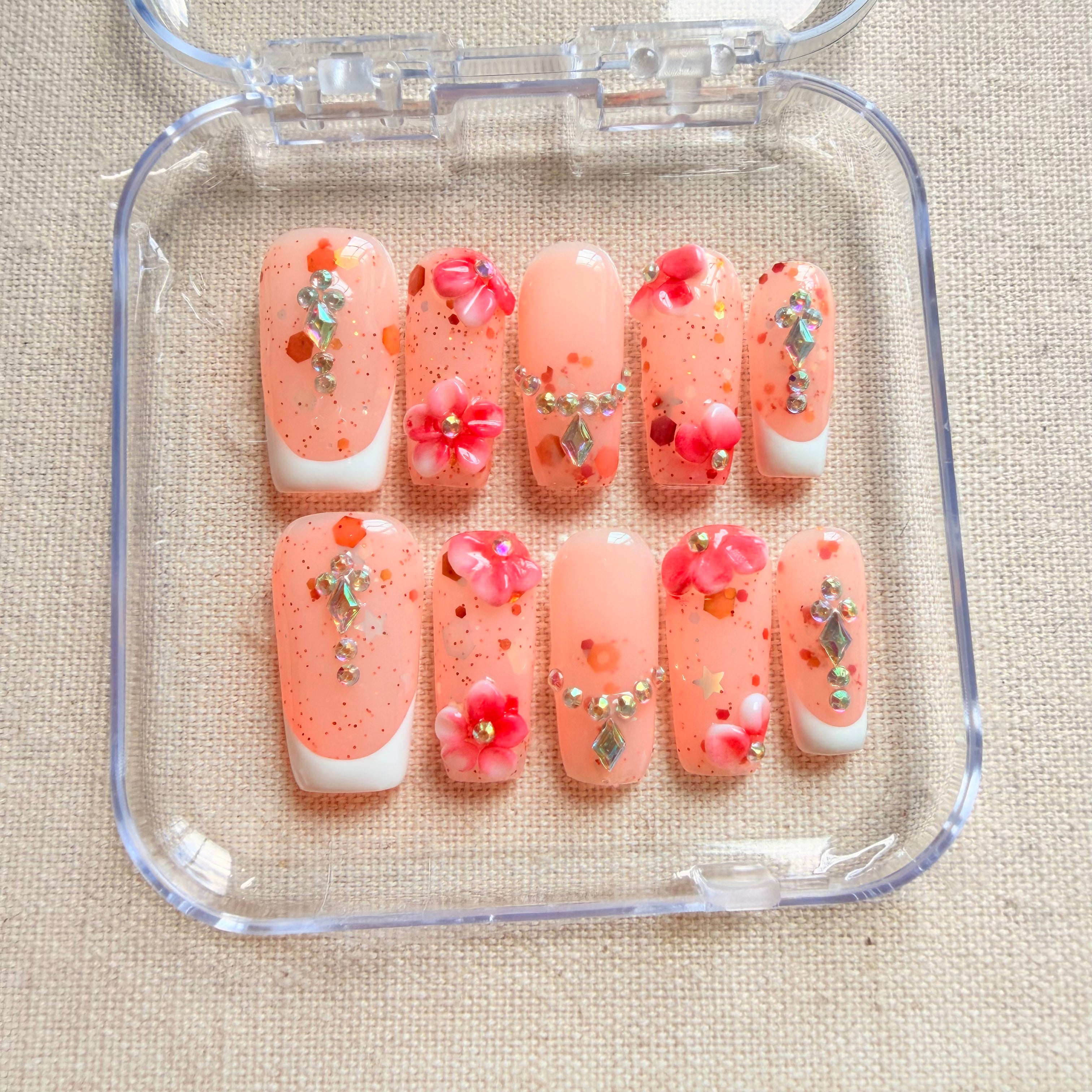 Unhas press on floral elegance