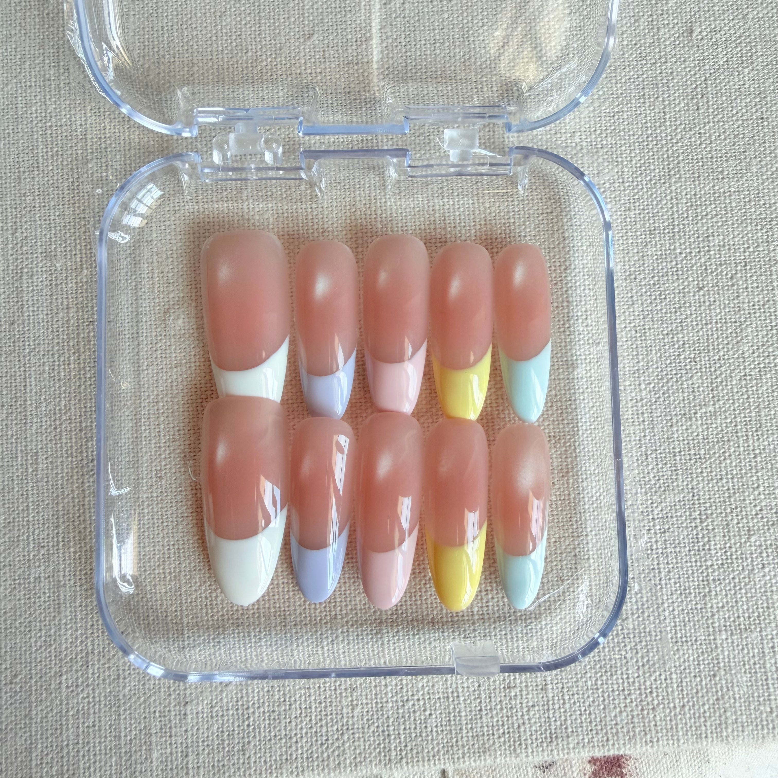 Unhas Press On Pastel French