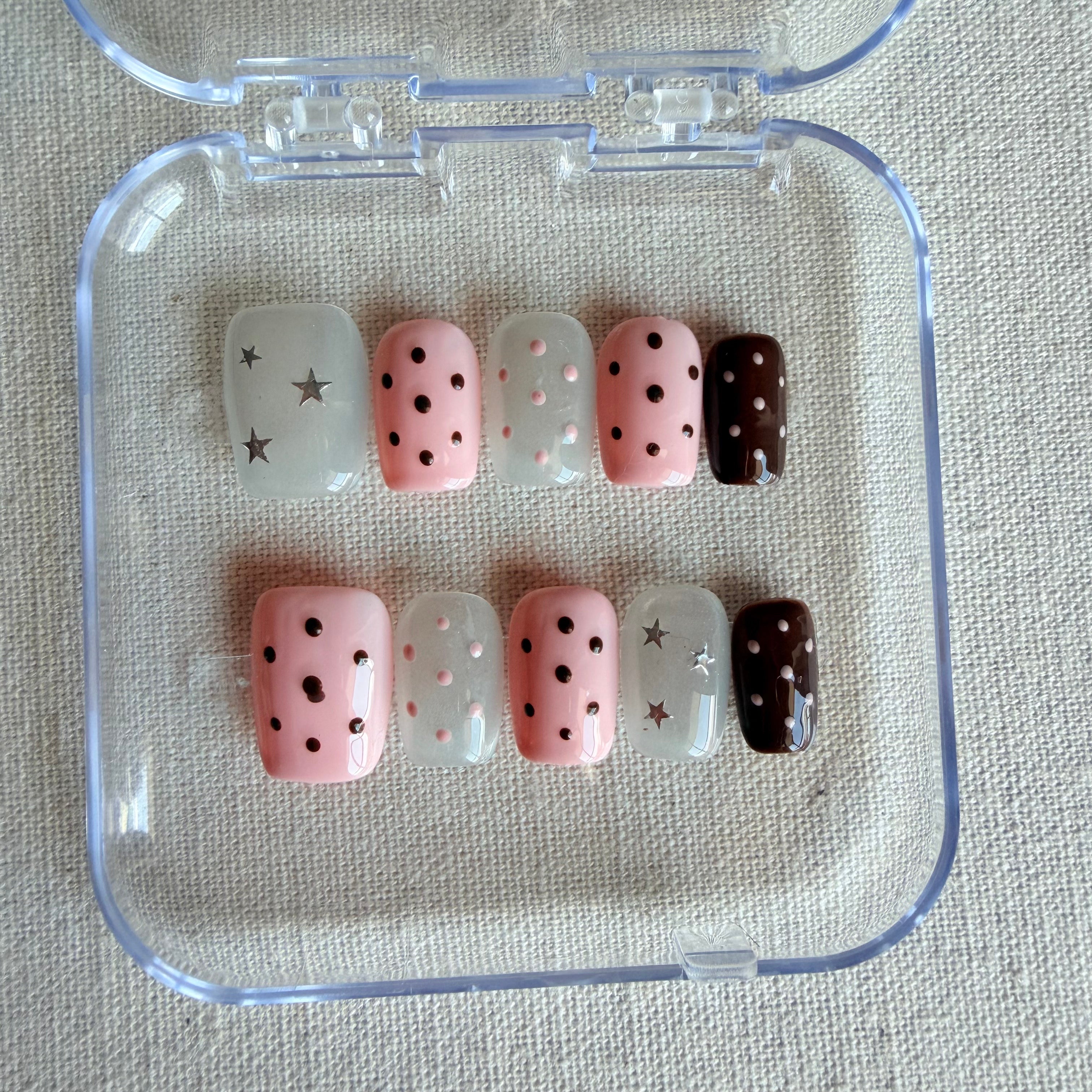 Unhas Press On Sweet Dots