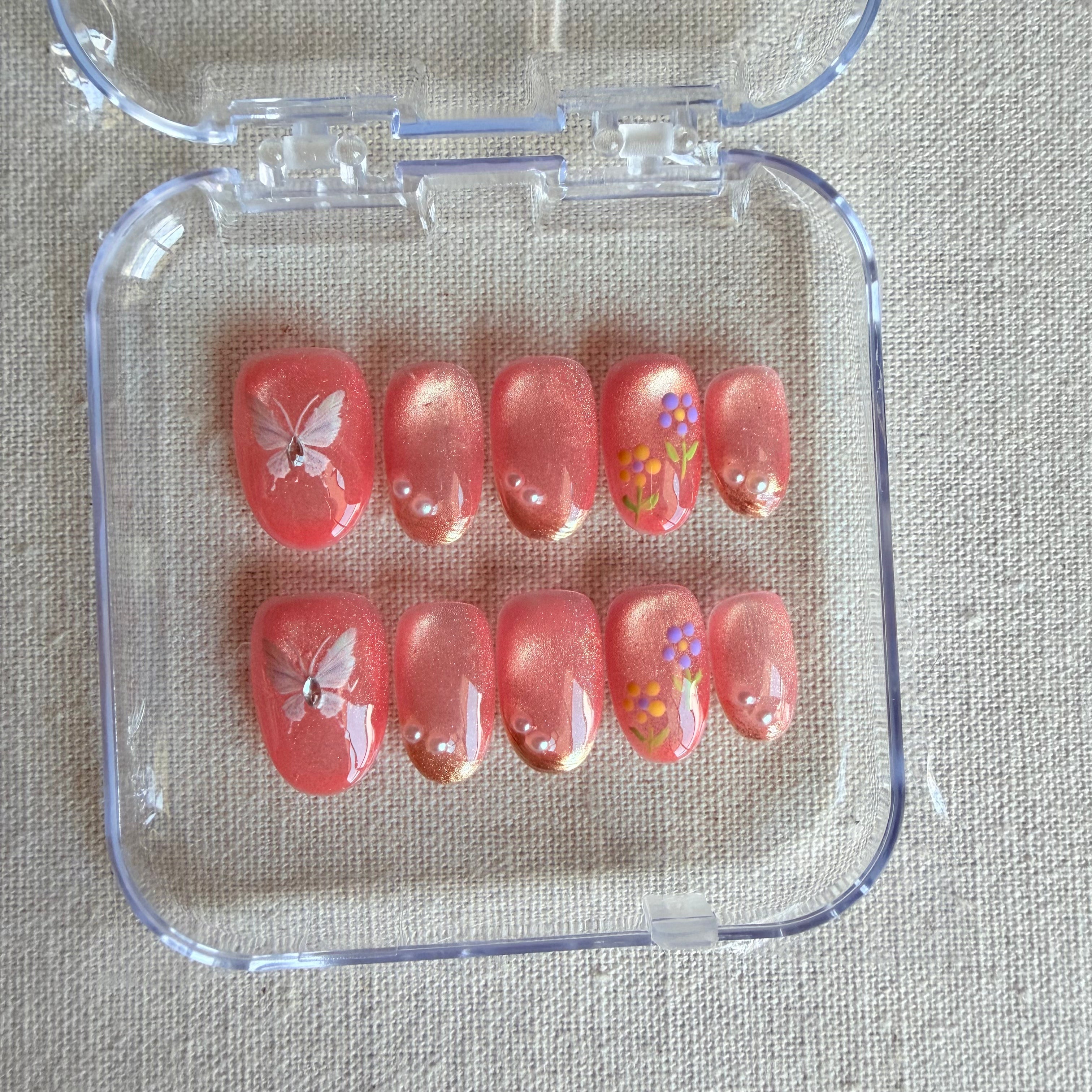 Unhas Press On Butterfly pearl