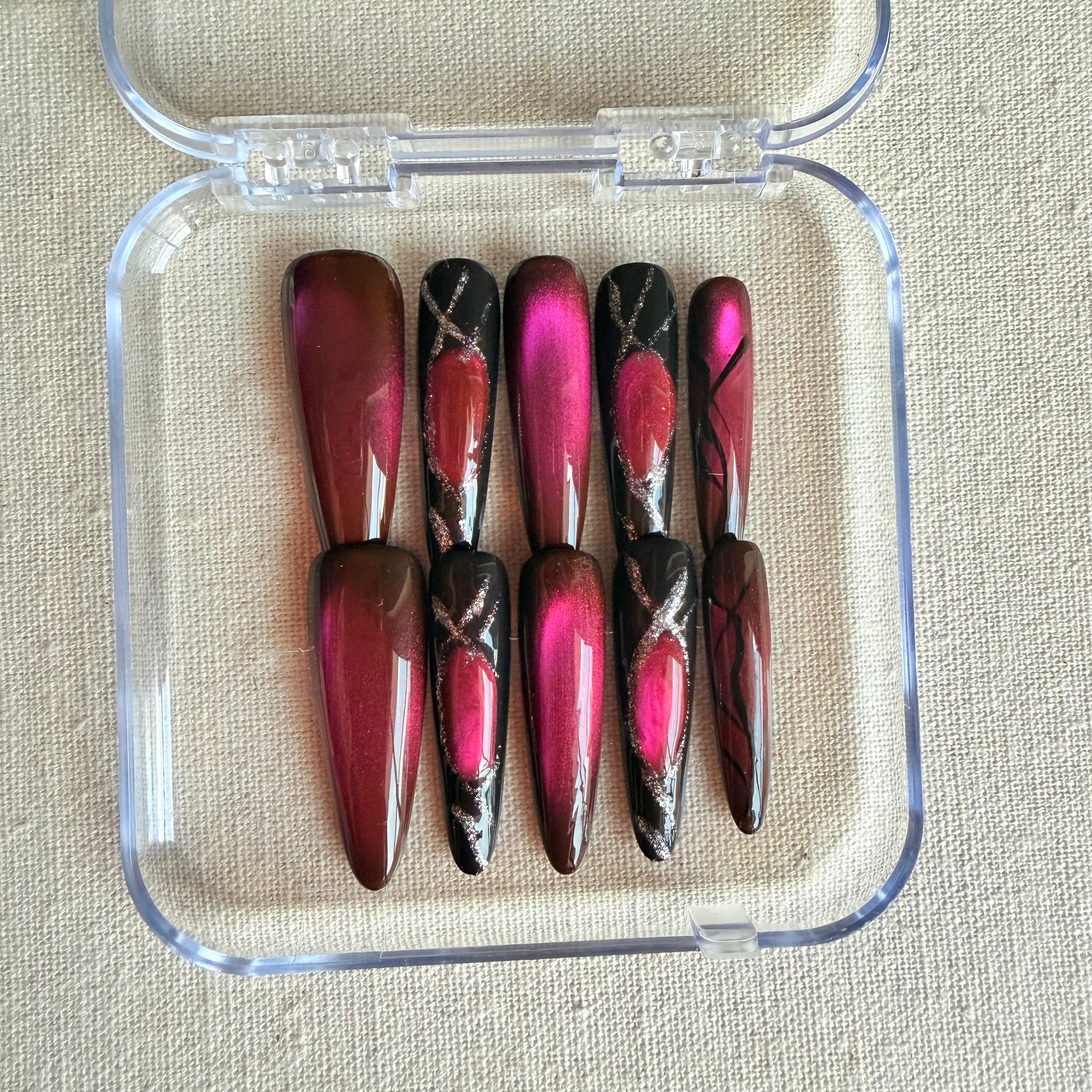 Unhas Press On Velvet Eclipse