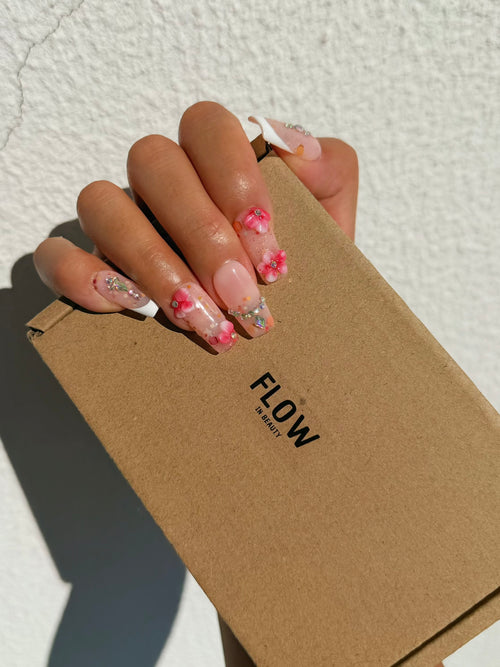 Unhas press on floral elegance
