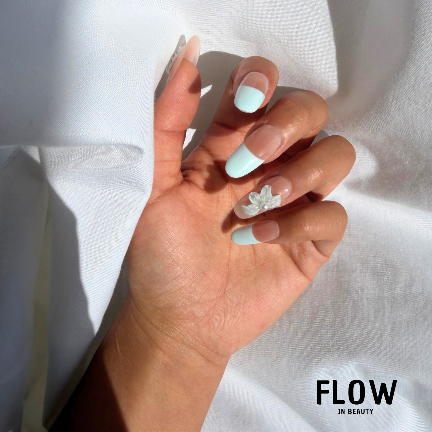 Unhas Press-On Blue French Blossom